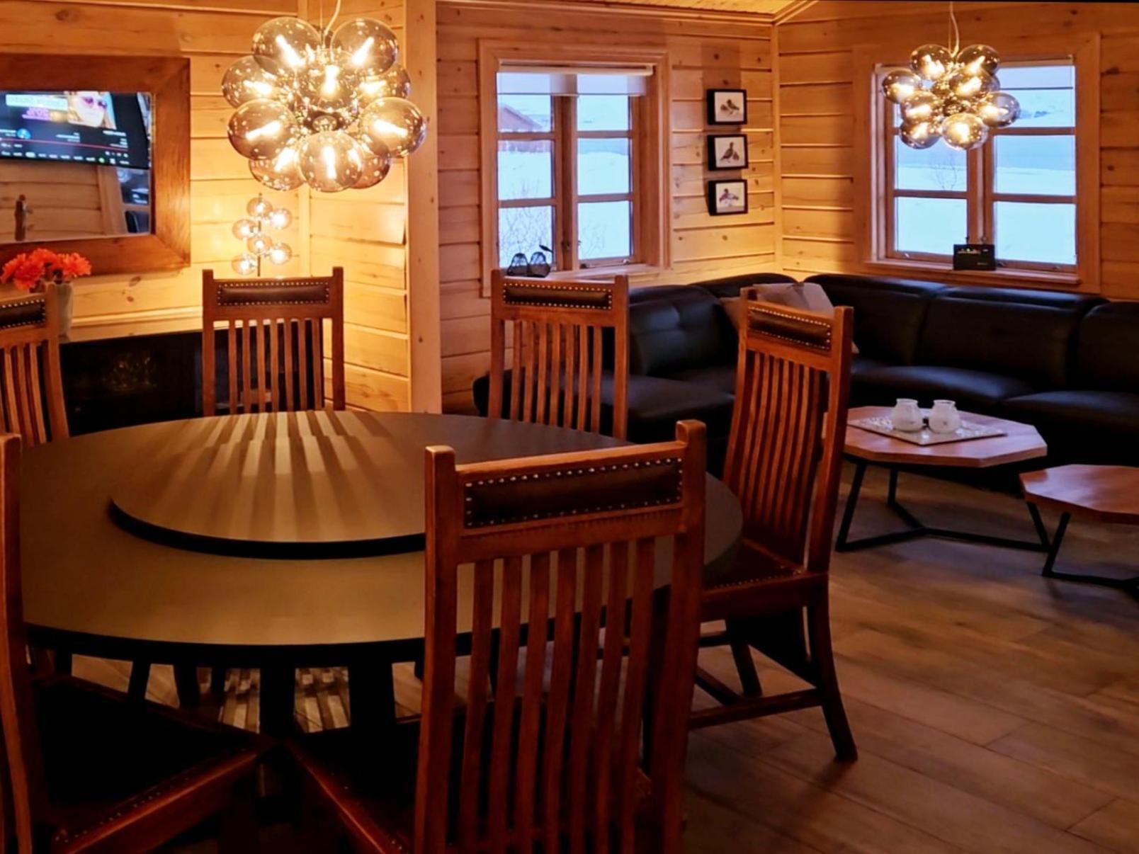 Aurora Vacation Homes Fagravik アークレイリ 部屋 写真