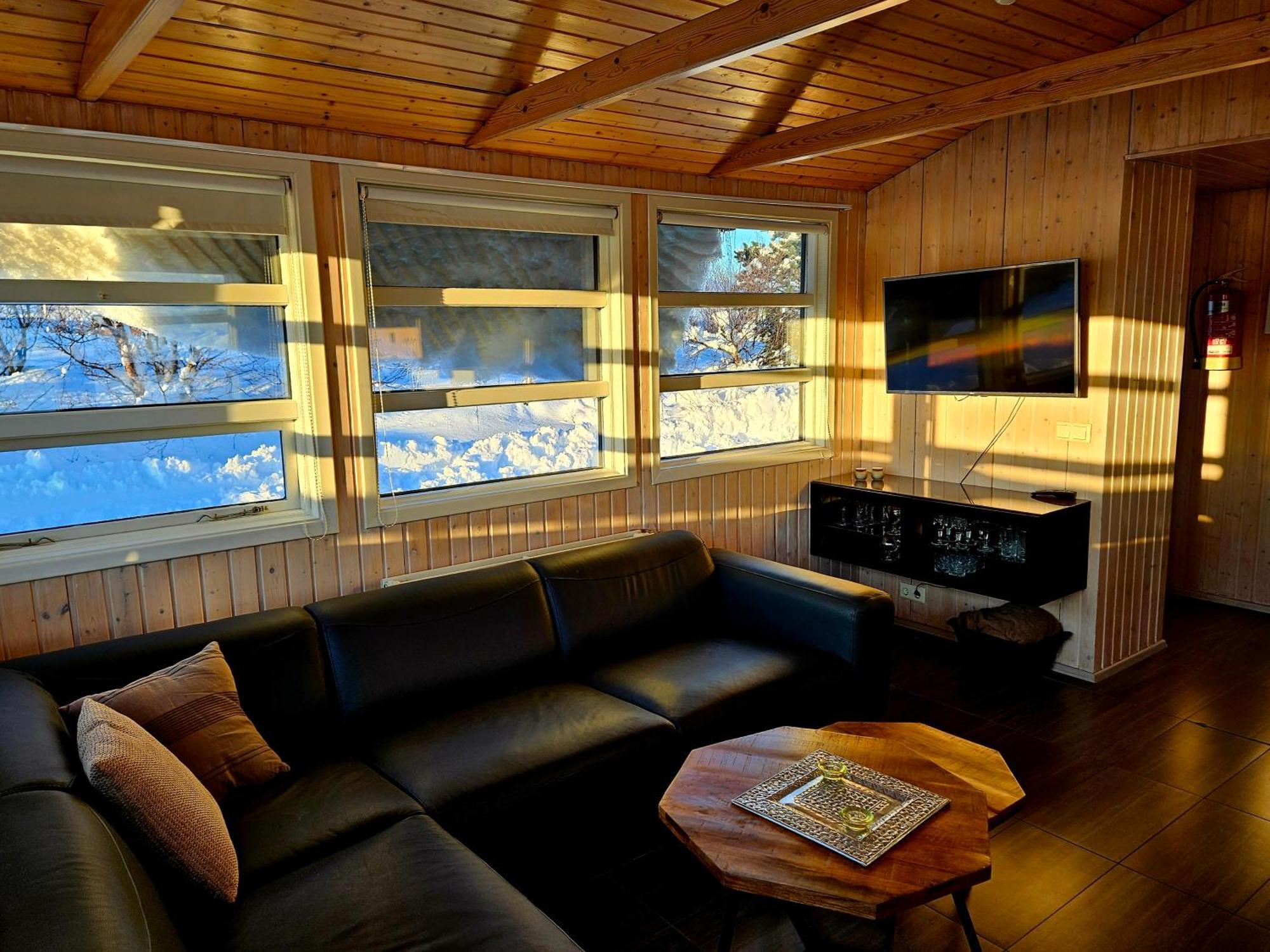 Aurora Vacation Homes Fagravik アークレイリ 部屋 写真