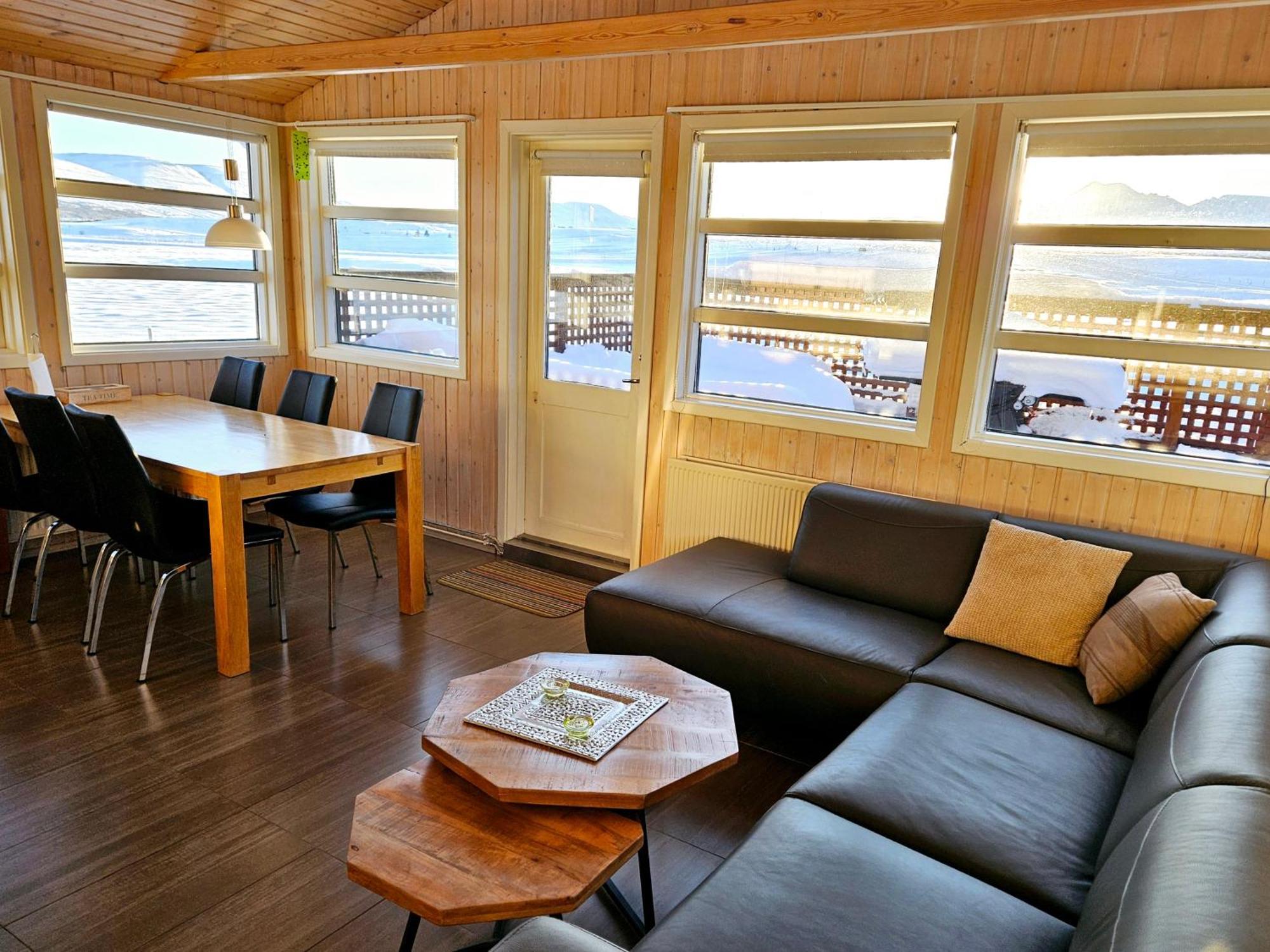 Aurora Vacation Homes Fagravik アークレイリ 部屋 写真