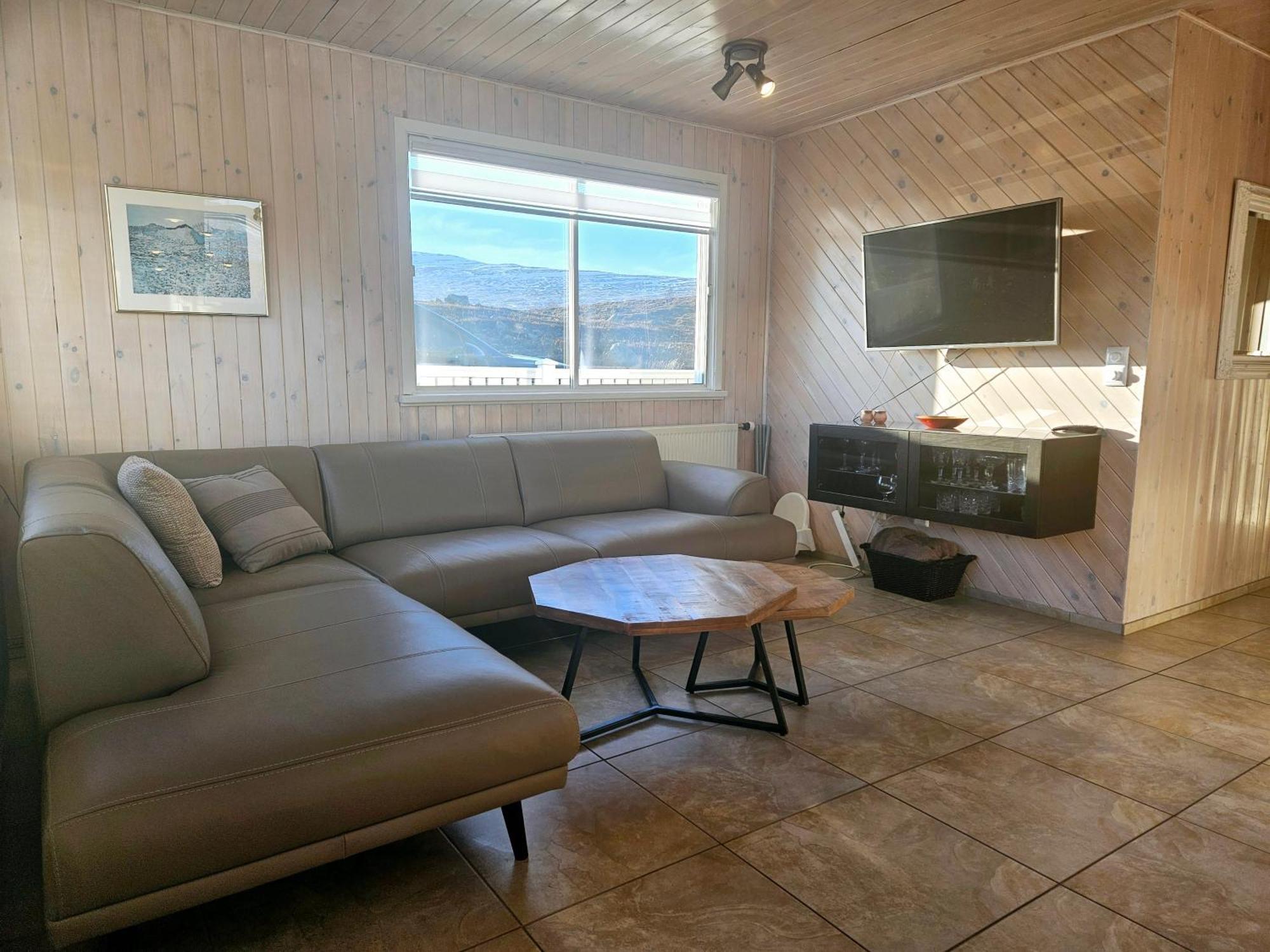 Aurora Vacation Homes Fagravik アークレイリ 部屋 写真